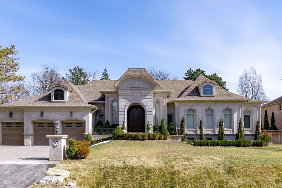 A beautiful home in the suburbs of toronto.