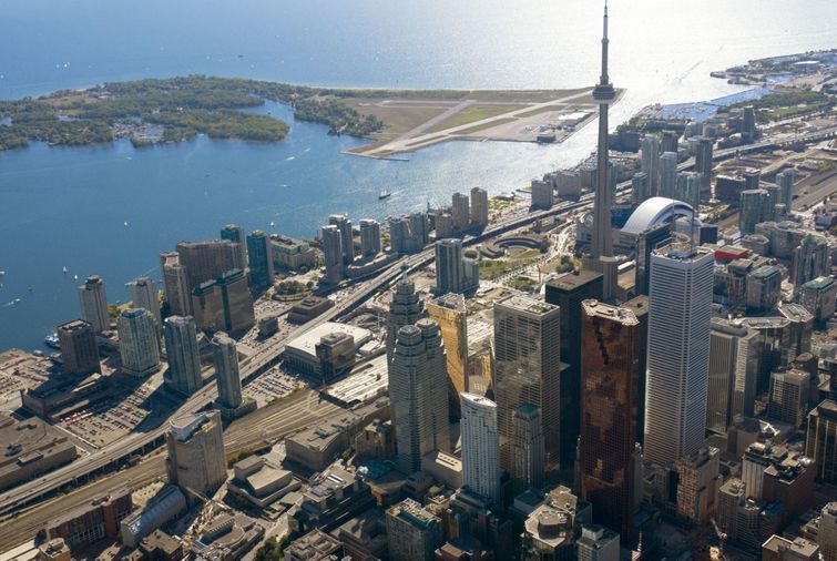 Average household income in Toronto: what does it mean for investors?