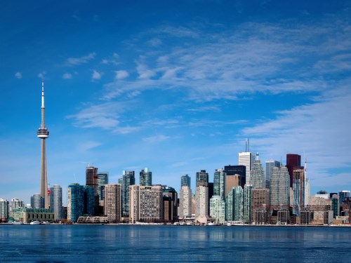 Toronto's skyline with the cn tower in the background.